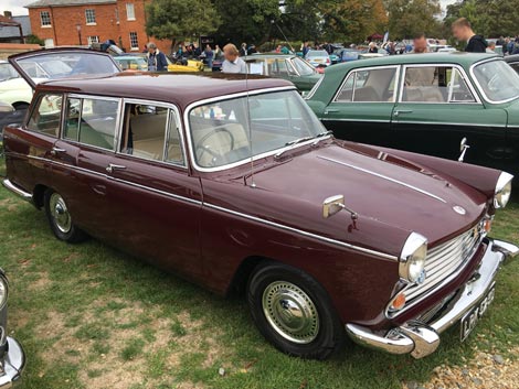 Morris Oxford Traveller 1966