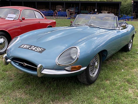 Jaguar E-type 1967 (Silver Blue)