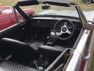 Bond Equipe interior view